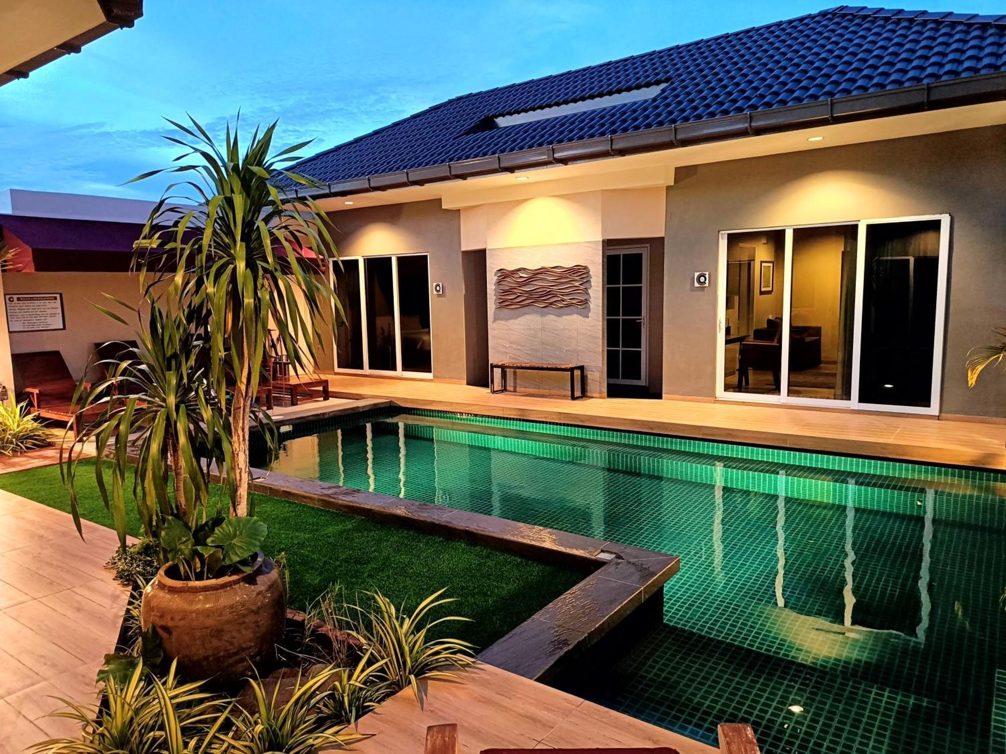 The Paddy Field - Private Pool Villas Pantai Cenang  Exterior photo